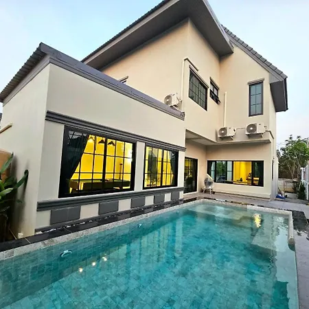 Brittany Pool Villa-Pattaya Na Chom Thian Exterior photo
