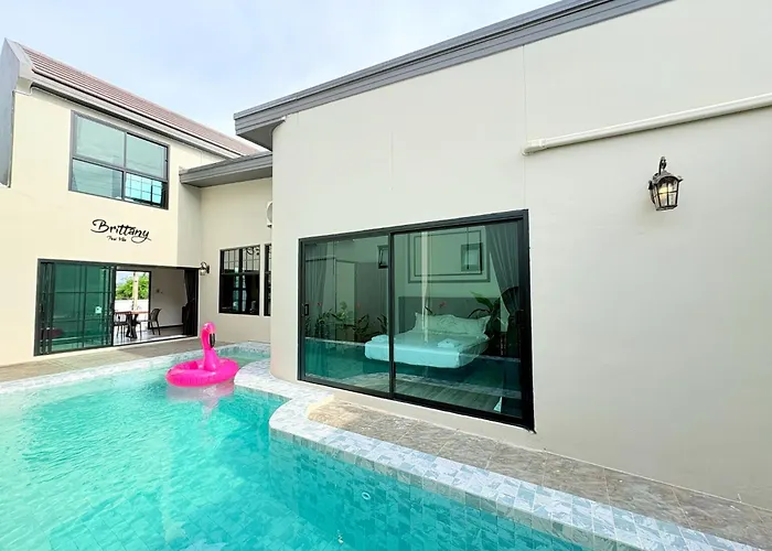 Brittany Pool Villa-Pattaya