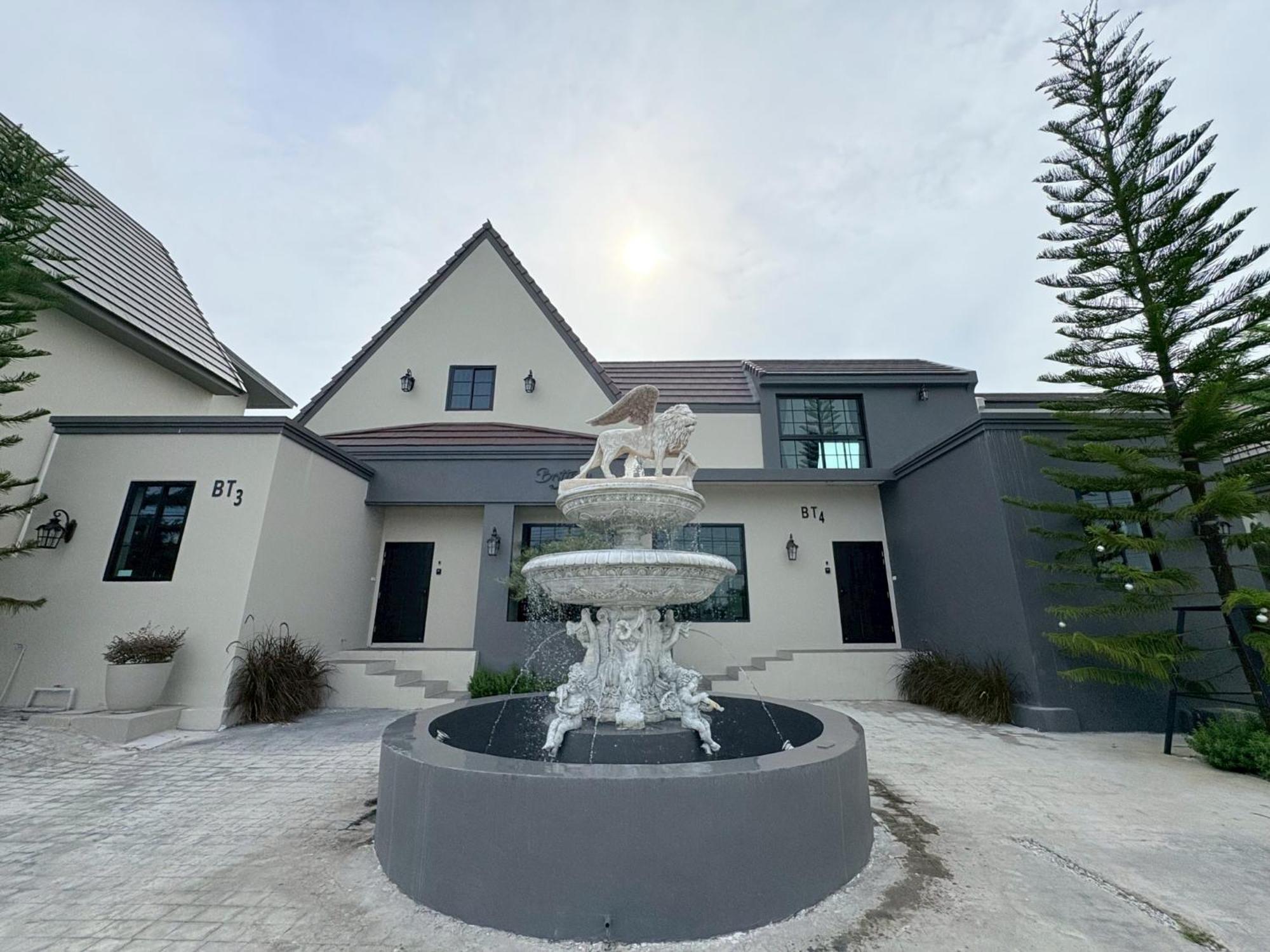 Brittany Pool Villa-pattaya * Na Chom Thian